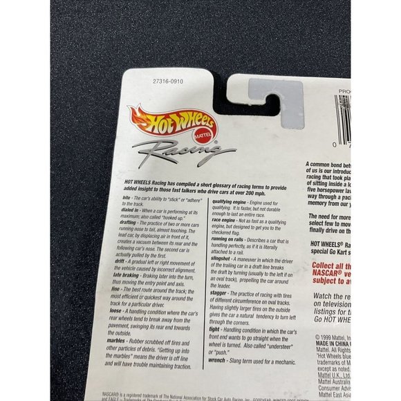 Hot Wheels Racing NASCAR Deluxe Kodak Max Film & Tide Helicopter Diecast ~ NEW - Picture 9 of 16